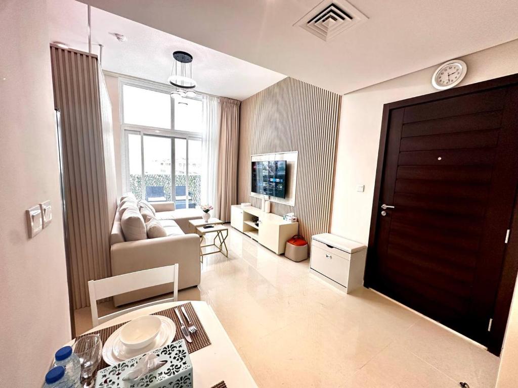 هتل اِمِیزینگ ۱بِد رُوم پلاس مِید این آوِنشیا اَت دَماک هیلز ۲ - Amazing 1Bedroom Plus Maid in Avencia at Damac Hills 2