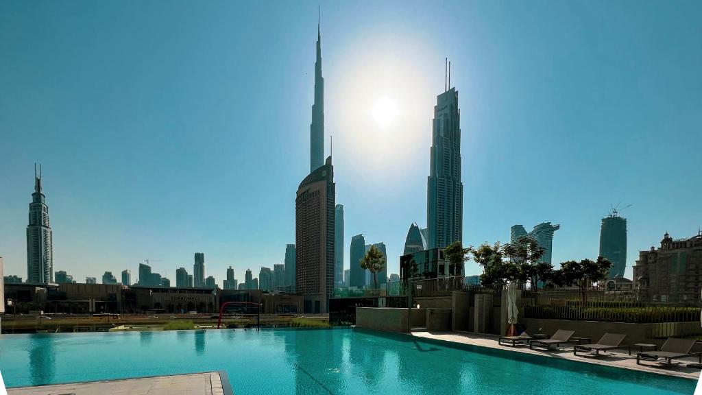 هتل ستنینگ داون تاون آپارتمان - برج خلیفه ویو - مینس واک تو دبی مال - Stunning Downtown Apartment - Burj Khalifa View - mins walk to Dubai Mall
