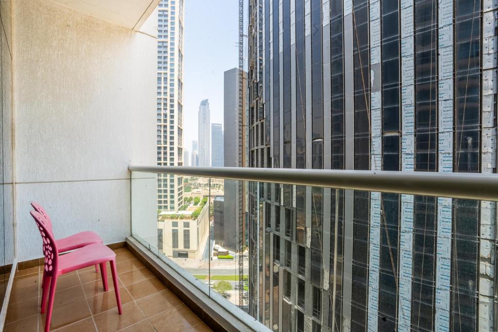 هتل آر اچ - بست لوکیشن، ۰۱ بی آر اسپیشس، واک تو برج - RH - Best location, 01 BR Spacious, walk to burj