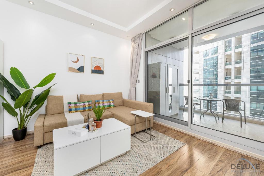 هتل کوزی استودیو آپارتمان این اسکای ویو تاور، دبی مارینا بای دلاکس هالیدی هومز - Cozy Studio Apartment in Sky View Tower, Dubai Marina by Deluxe Holiday Homes