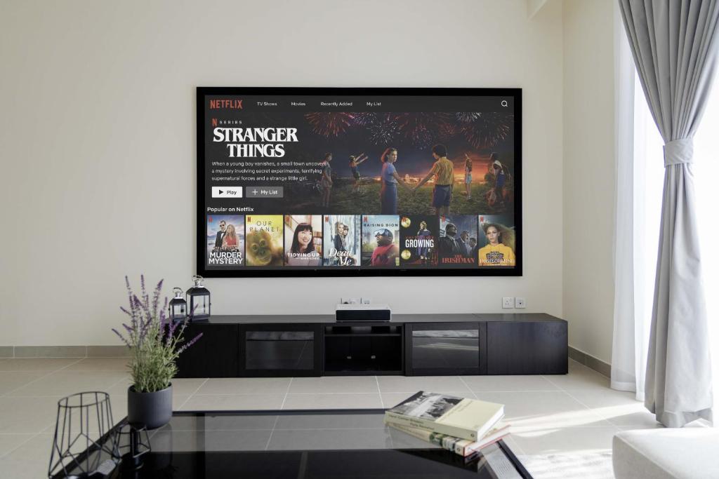 هتل اسلیپس 8 پرایوت سینما ورلد آیلند ویوز - Sleeps 8 Private Cinema World Island Views
