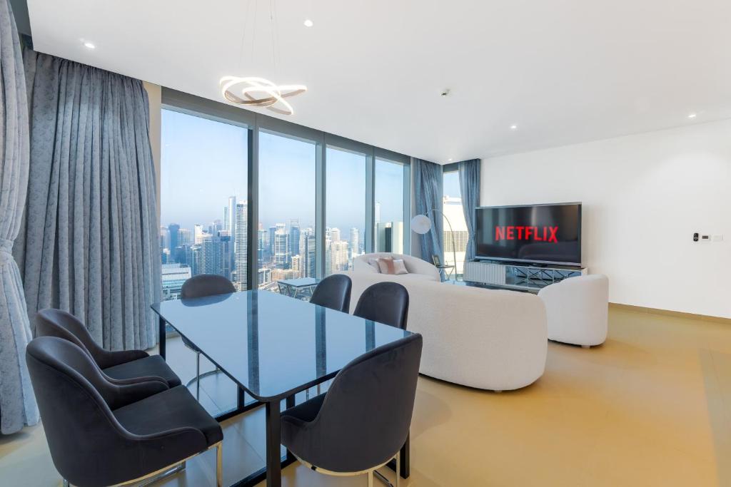 هتل اف اند جی - ۴ بی دی آر - ۳۸ام اف ال - بلو واتر اند مارینا ویو - F & G - 4 BDR - 38th FL - Bluewater & Marina View