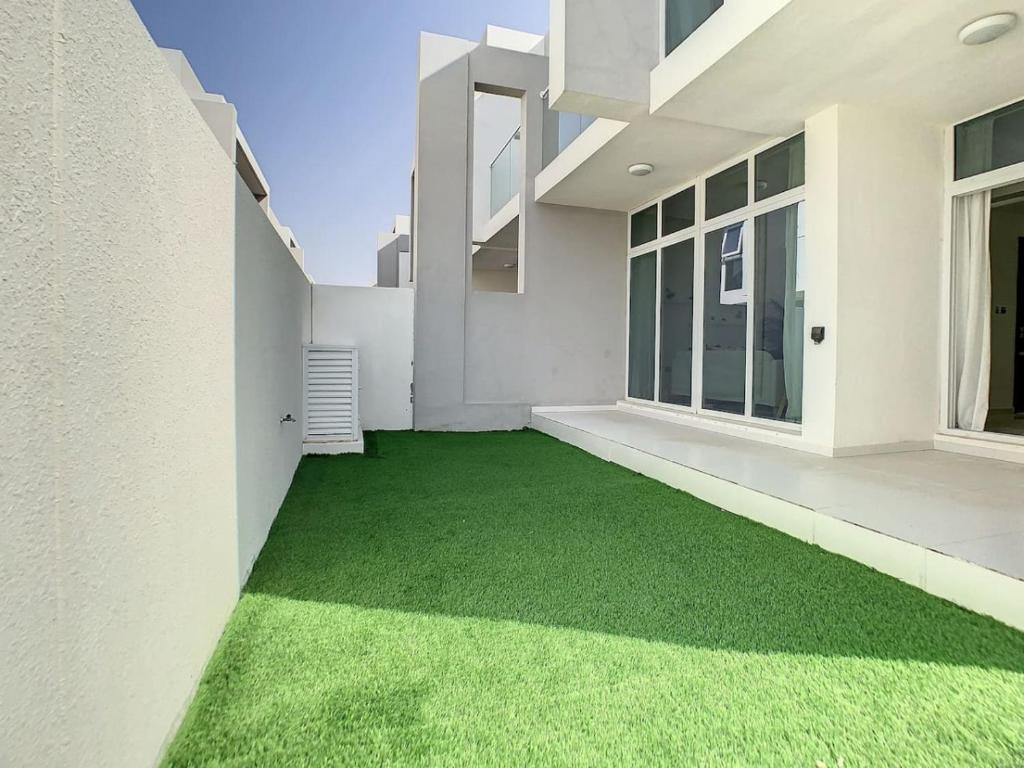 هتل کی ویو - ویلا آلبیزیا، داماک هیلز - Key View - Villa Albizia, Damac Hills