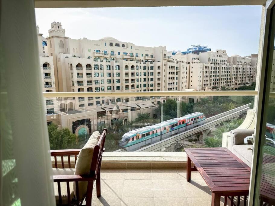 هتل برایت 2BR آپارتمان ویت گاردن ویو - پام جمیرا - Bright 2BR Apartment with Garden View - Palm Jumeirah