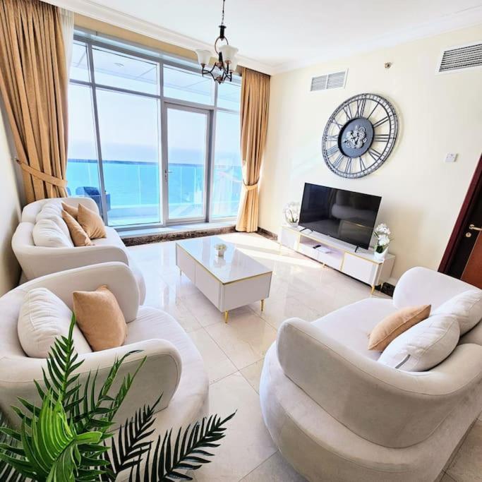 هتل ۴ بد رومز آپارتمان ویت پول اند بیچ اکسس - 4 Bedrooms apartment with pool and beach access