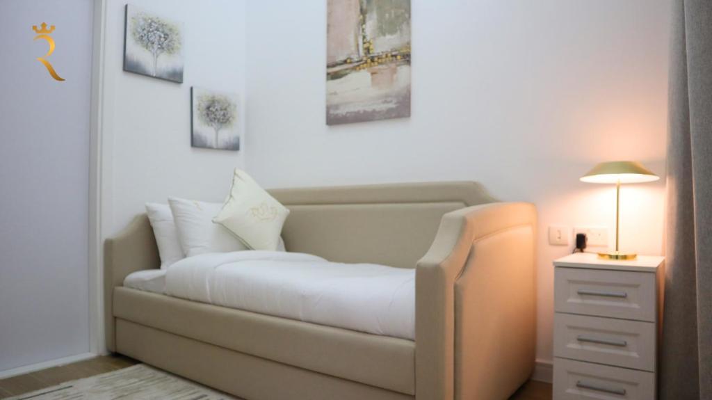 هتل دوپلکس سرنیتی: یور ۲BR ترانزیت آپارتمان. - Duplex Serenity: Your 2BR Transit apartment.