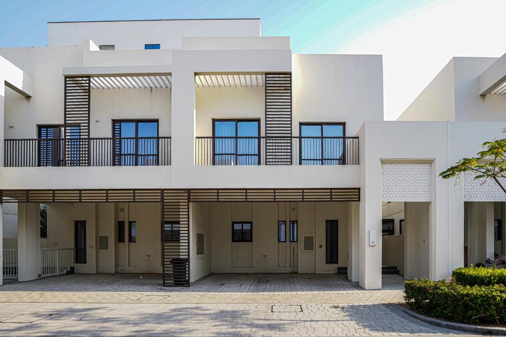 هتل لاکچری ویلا بای د سی Luxury Villa by the sea