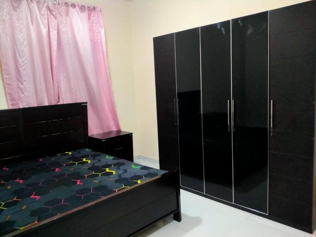 هتل ۱ بی اچ کی فوللی فرنشد فلت 1 BHK Fully Furnished Flat