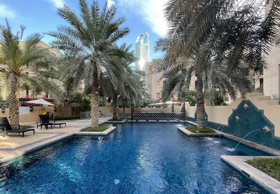 هتل فرست کلاس ۱بی آر استایلش سنچوری - FIRST CLASS 1BR Stylish Sanctuary