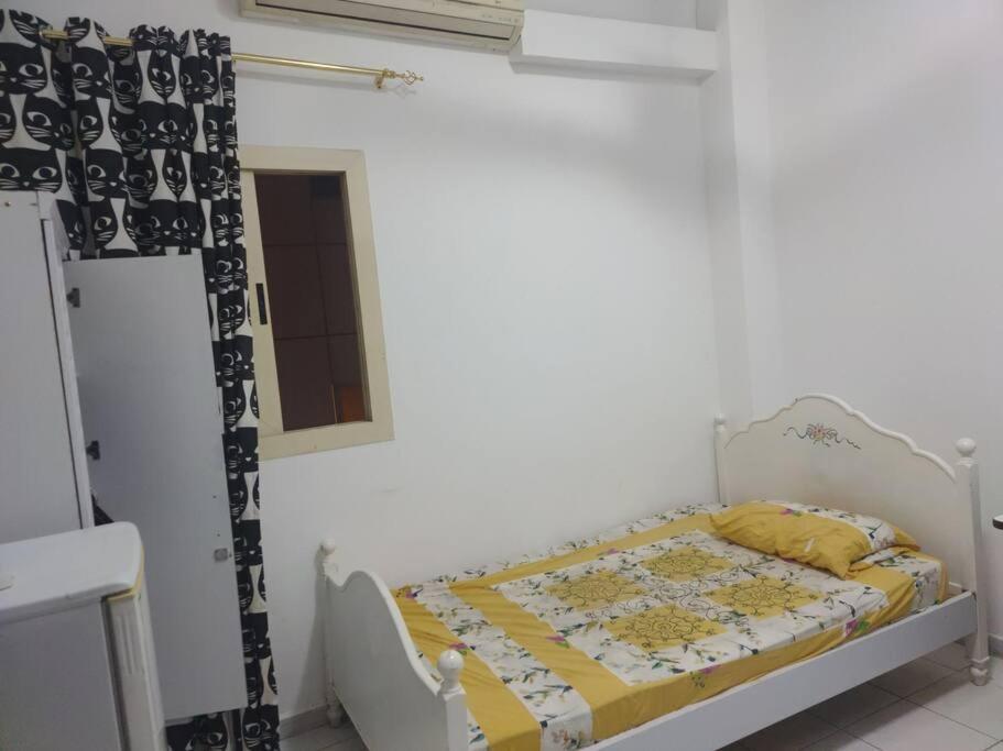 هتل فَرنیشد استودیو فور رِنت Furnished Studio for Rent
