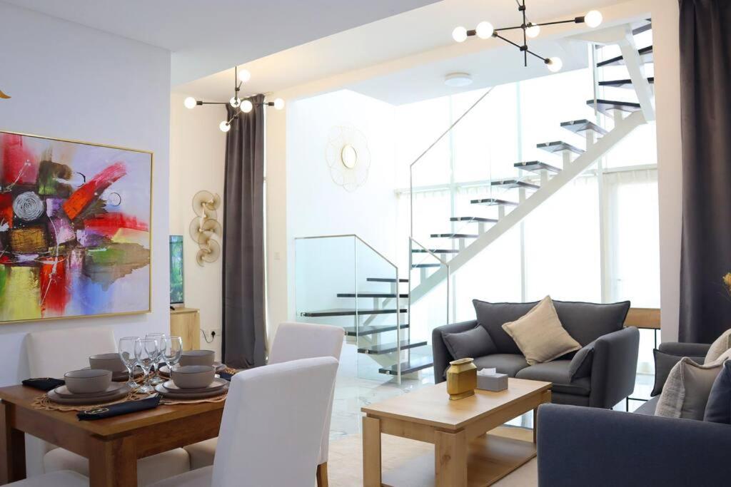 هتل اُربن اُاسیِس ریتریند ترنزیت - 2بی آر دوپلکس - Urban Oasis Retreat Transit - 2BR duplex