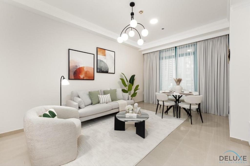 هتل اکسکوئیزیت 1BR آپارتمان در مارینا کراون، دبی مارینا بای دلاکس هالی دی هومز - Exquisite 1BR Apartment in Marina Crown, Dubai Marina by Deluxe Holiday Homes