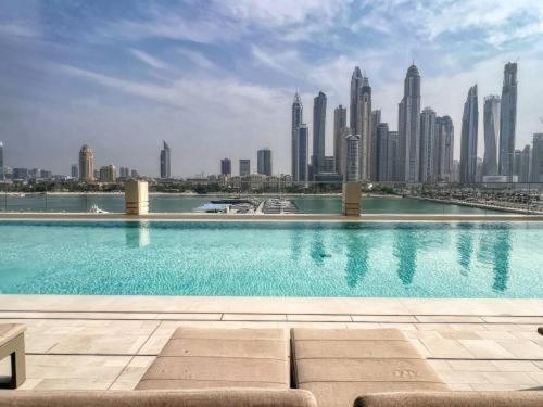 هتل پالم جمیرا 6 بد روم ویلا پرایوت بیچ - palm jumeirah 6 bedroom villa private beach