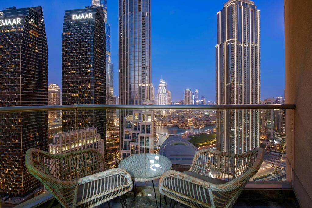 هتل فِرست کلاس ۲ بی آر استَنینگ فَنتِن ویو - FIRST CLASS 2BR Stunning Fountain View