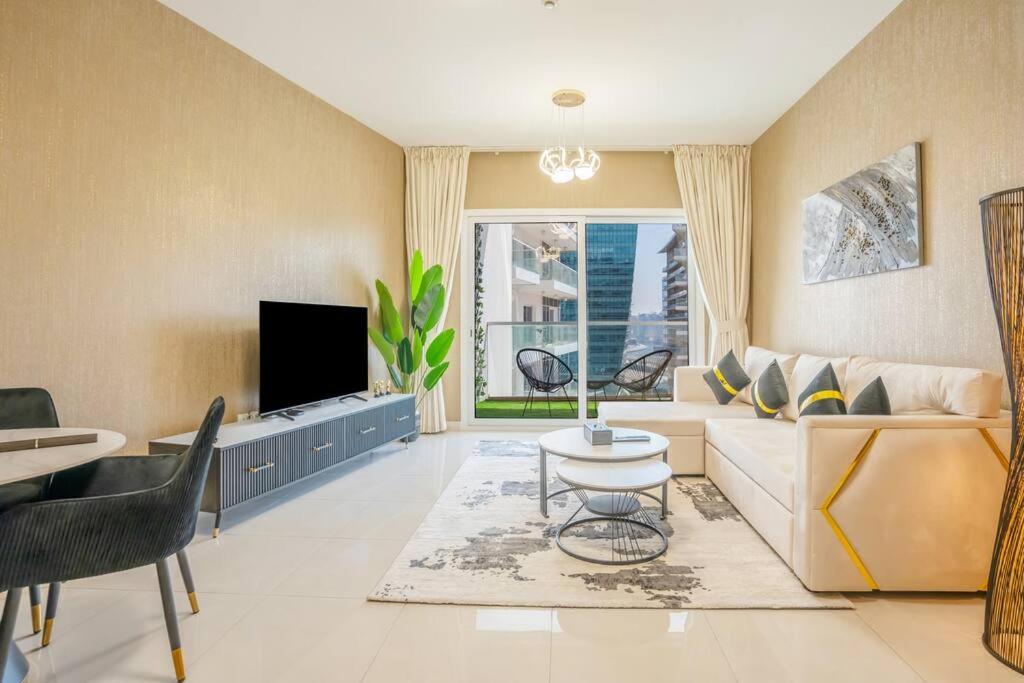 هتل اسپی کیشس پول ویو وان بد روم - Specious pool view One Bed room