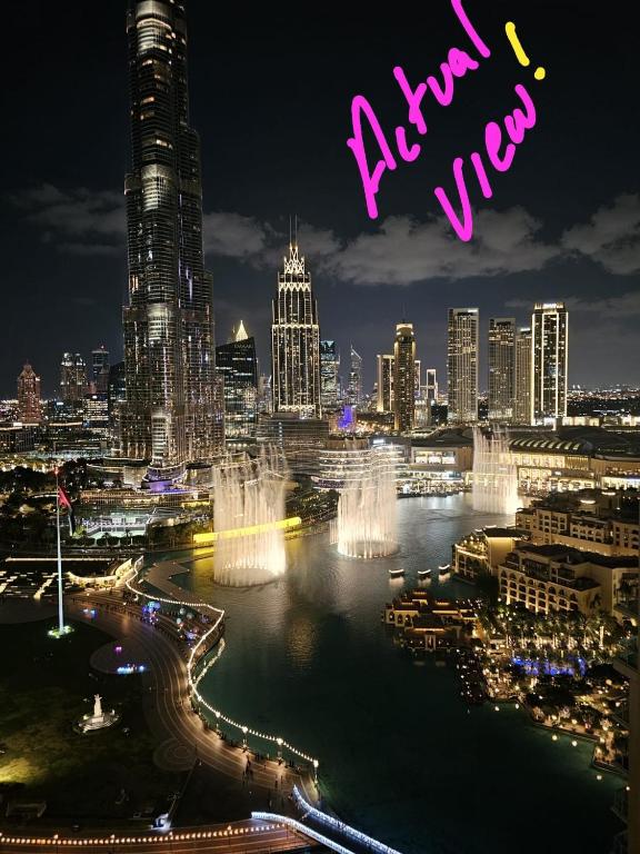 هتل فرانت رو برج خلیفه اند دنسینگ فونتین - Front Row Burj Khalifa and Dancing Fountain