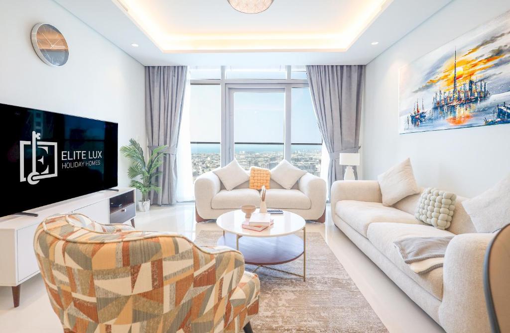 هتل الیت لوکس هالی دی هومز - پارامونت اسکای های لاکچری ۲ بی آر در بیزنس بی دبی - Elite LUX Holiday Homes - Paramount Sky High Luxury 2BR in Business Bay Dubai
