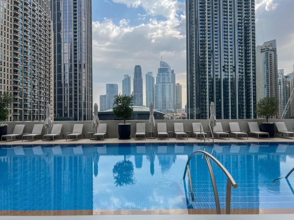 هتل لاژوریس 1BR این فورت 2 ویت اسپیشس جیم ویت اسکواش کورت - Luxurious 1BR in Forte 2 with Spacious Gym with Squash Court