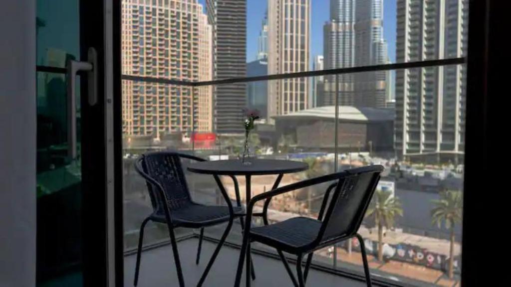 هتل لاکچری 2BHK وی برژ خلیفه ویو - Luxury 2BHK w Burj Khalifa View