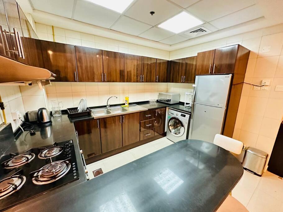 هتل لاکسوری 1 بد - پول ویو - ردی - Luxury 1 BED - Pool View - Ready
