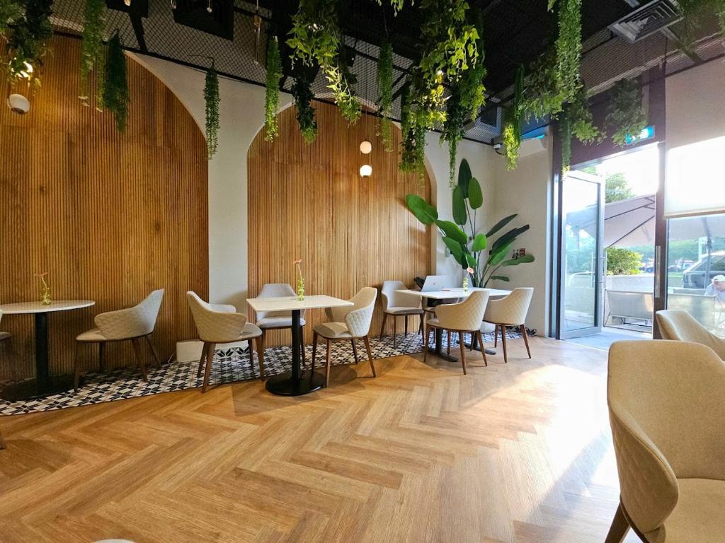 هتل کازموس لیوینگ مدرن لاکچری ۱ بی آر سوبها هارتلند - Cosmos Living Modern Luxury 1BR Sobha Hartland