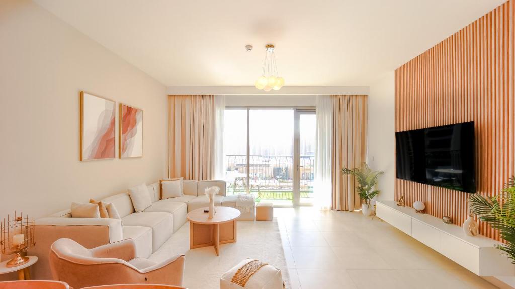 هتل برج خلیفه ویو ویت گراس ترف بالکنی-داونتاون بای تانامی هالیدی هومز - Burj Khalifa view with Grass Turf Balcony-Downtown by Tanami Holiday Homes