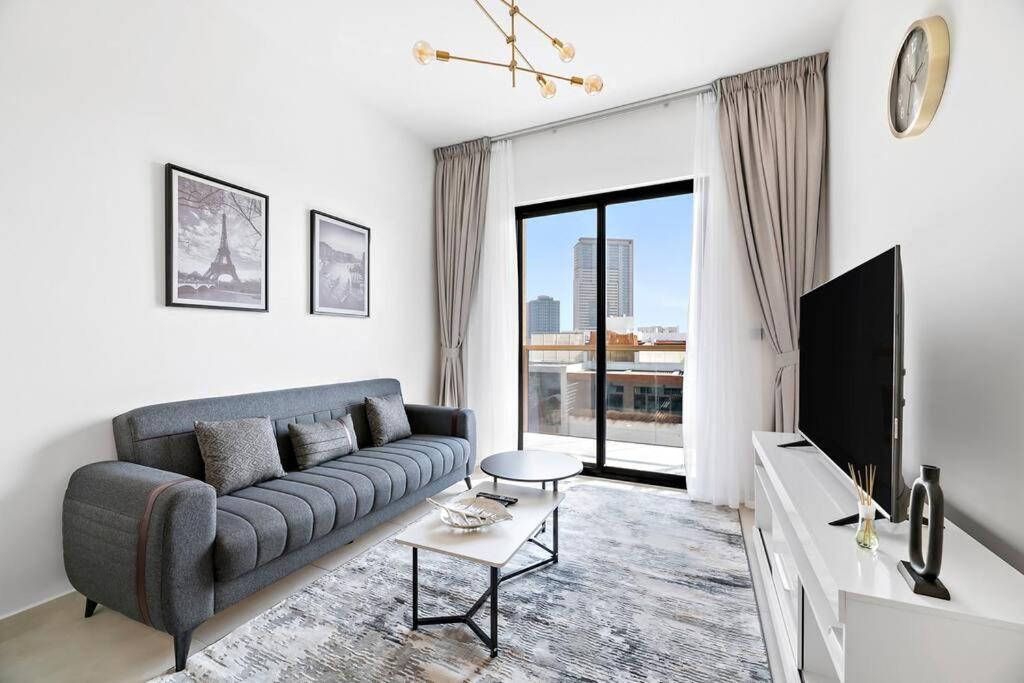 هتل فمیلی-فرندلی 1 بی آر این جی وی سی - Family-friendly 1 BR in JVC