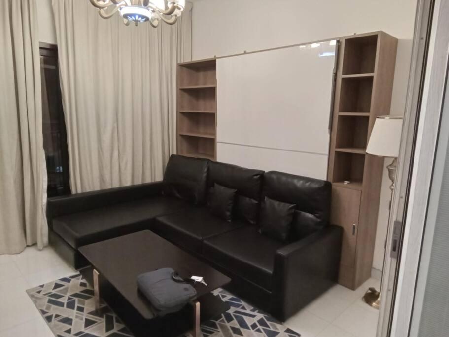 هتل فرنیشد ۱ بی آر این پیسفول کُمینیتی - Furnished 1 BR in Peaceful Community