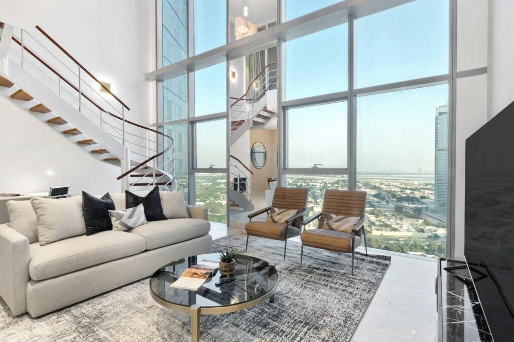 هتل فِرست کلا س ۲ بی آر وید مَجیکَل دُپلِکس این سنترال پارک - First Class 2BR with Magical Duplex in Central Park