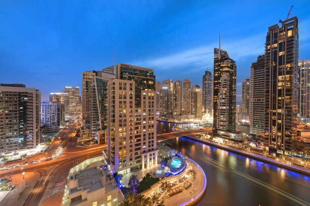 هتل فِرست کِلَس ۲بی آر مَدرن اند استایلش - First Class 2BR Modern and Stylish