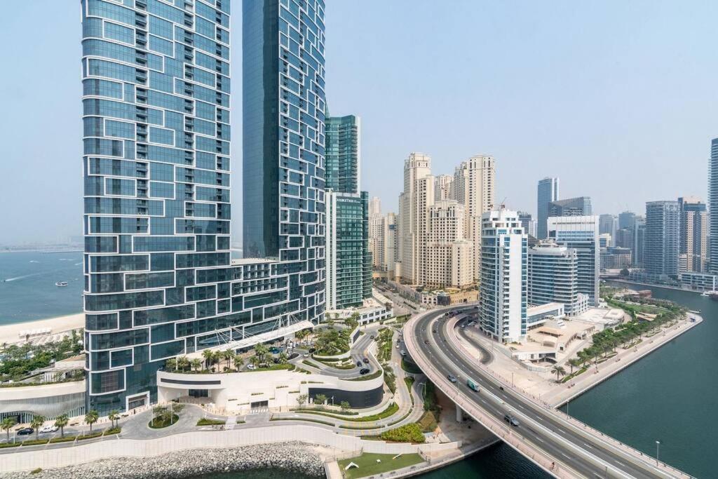 هتل فِرست کلس ۱ بی آر ویت مارولس اند لاکژریس - FIRST CLASS 1BR with Marvellous and Luxurious