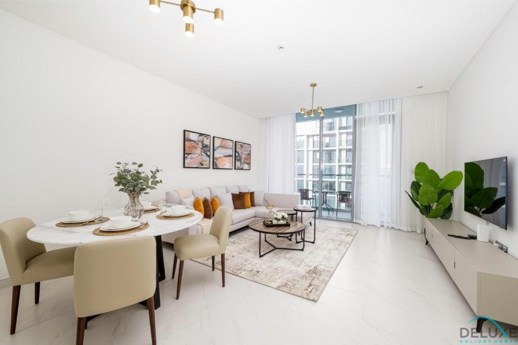 هتل لاش 2بی آر آپارتمان این دیستریکٹ وان فاز III، ام بی آر سیتی بای دلاکس هالیدی هومز - Lush 2BR apartment in District One Phase III, MBR City by Deluxe Holiday Homes