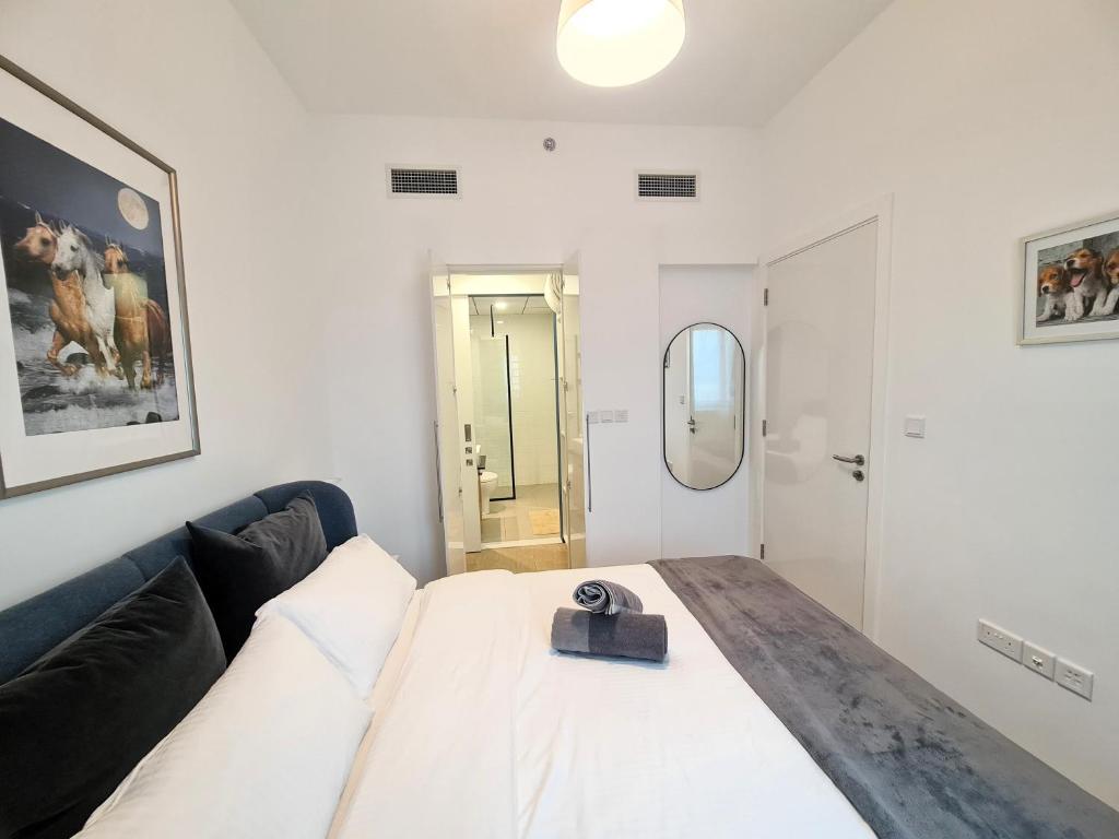 هتل مادرن آپارتمان استپس اوی فروم مترو اکسس - Modern Apartment Steps Away from Metro Access