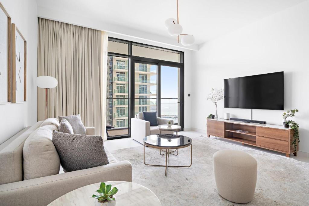 Silkhaus Sea and City View 1BDR in Marina Vista