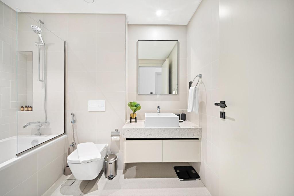 Silkhaus Sea and City View 1BDR in Marina Vista