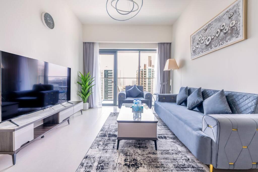 هتل ۱BR آپارتمان در برج رویال داون تاون - ویوی شهر و نزدیک به دبی مال - 1BR Apartment in Burj Royale Downtown - City view & near to Dubai Mall