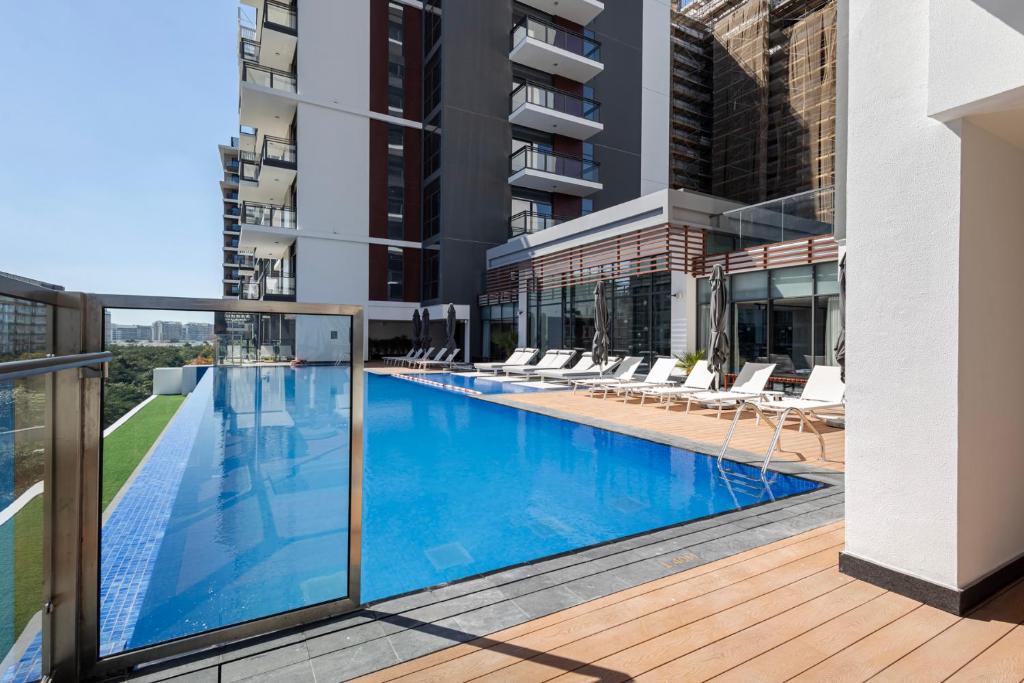 هتل اِلِگنت بَند نیو استودیو ویلتون پارک رِزی دِنس مِ بی آر - Elegant Brand New Studio Wilton Park Residence MBR