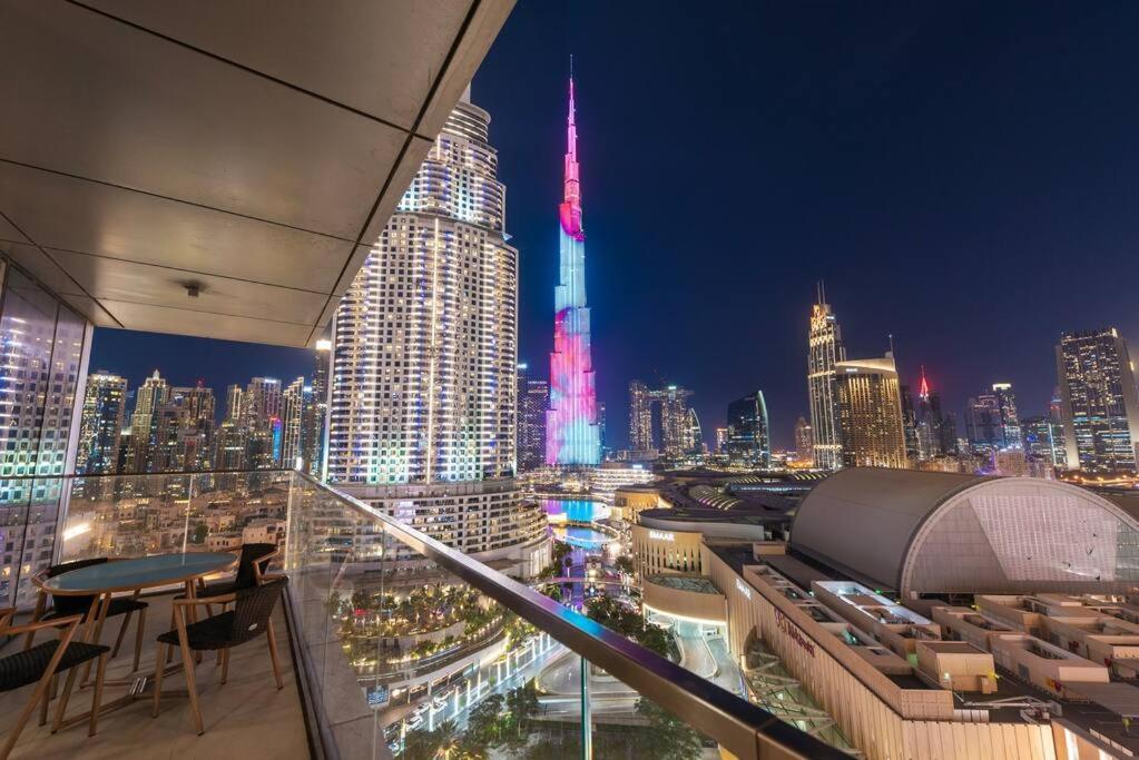 هتل فِرست کلاَس ۲ بی آر ویت استَنینگ بُرج کَلِیفَه ویو - FIRST CLASS 2BR with Stunning Burj Khalifa View
