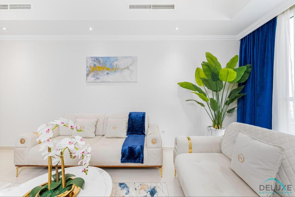 Gorgeous 1BR Apartment in Dunya Tower, Downtown Dubai by Deluxe Holiday Homes