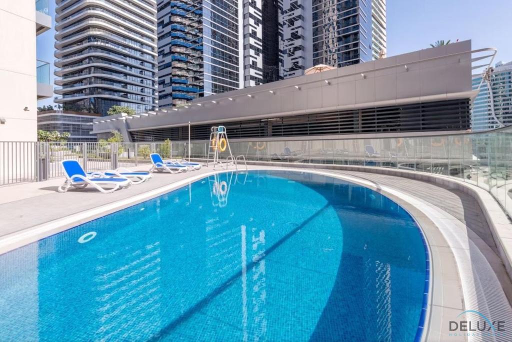Gorgeous 1BR Apartment in Dunya Tower, Downtown Dubai by Deluxe Holiday Homes