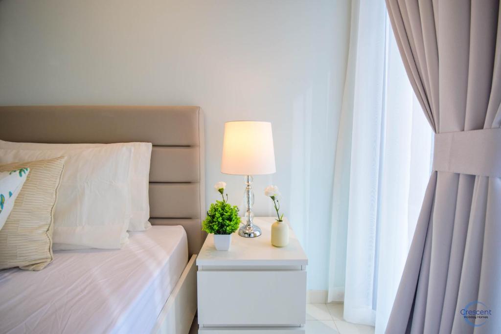 Paramount Midtown: 5-Star 2-Bed