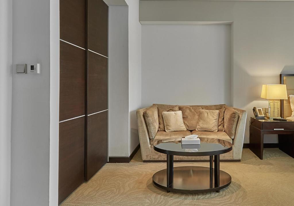 JW Marriott Dubai Marina Residences, Studio with Balcony Connected to Marina Mall