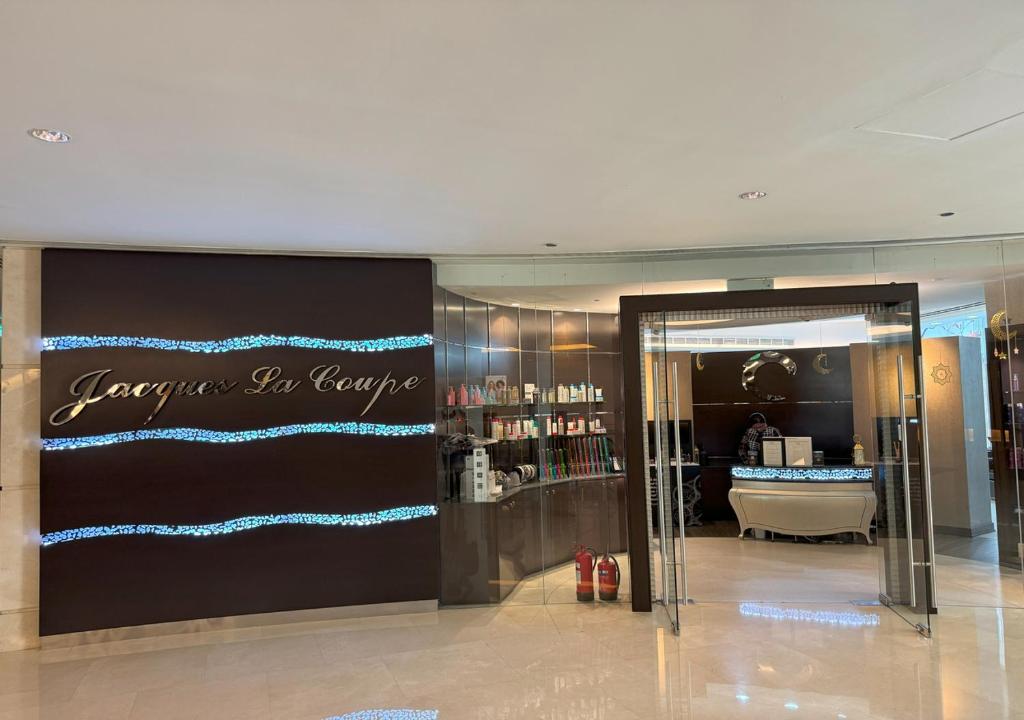 JW Marriott Dubai Marina Residences, Studio with Balcony Connected to Marina Mall