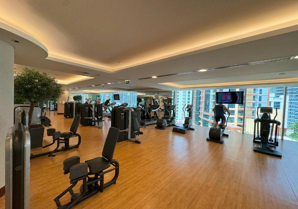 JW Marriott Dubai Marina Residences, Studio with Balcony Connected to Marina Mall