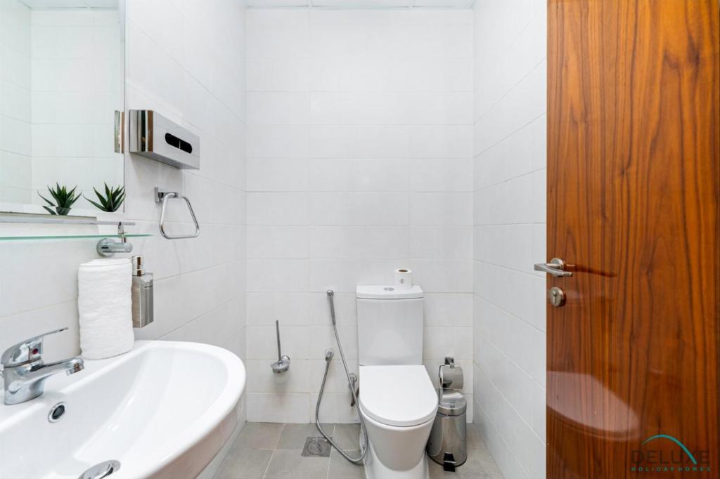 Impressive 1BR Apartment in Dunya Tower, Downtown Dubai by Deluxe Holiday Homes