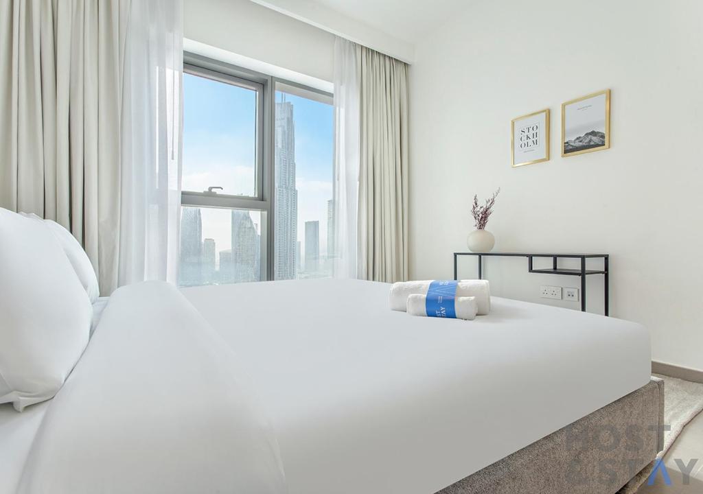 Stylish 2BR Burj Khalifa views