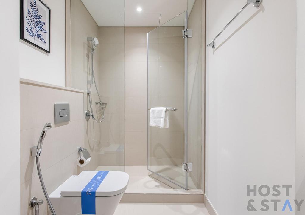 Stylish 2BR Burj Khalifa views