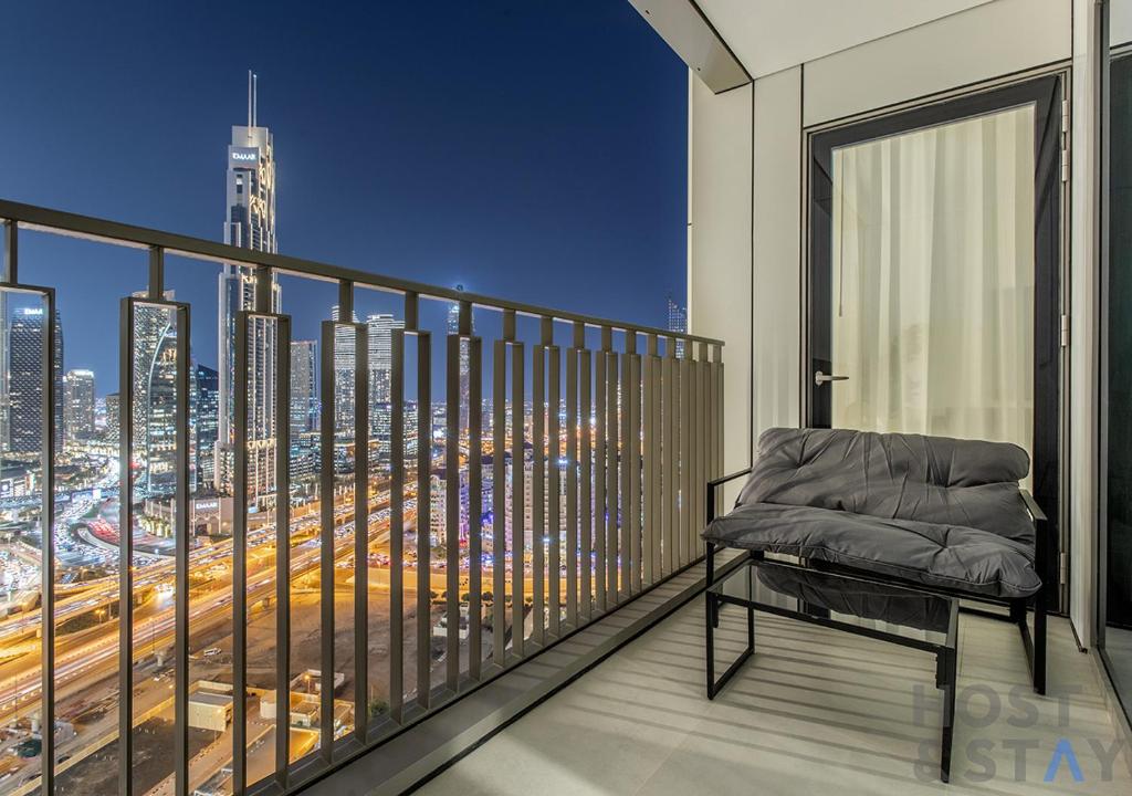Stylish 2BR Burj Khalifa views