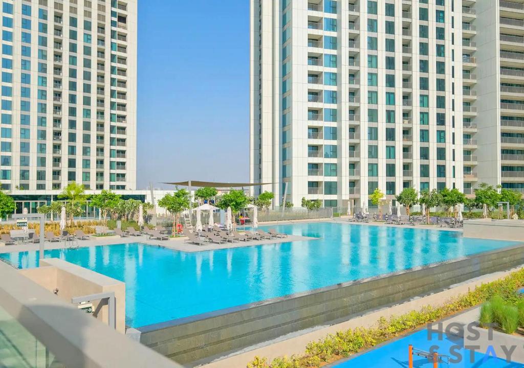 Stylish 2BR Burj Khalifa views