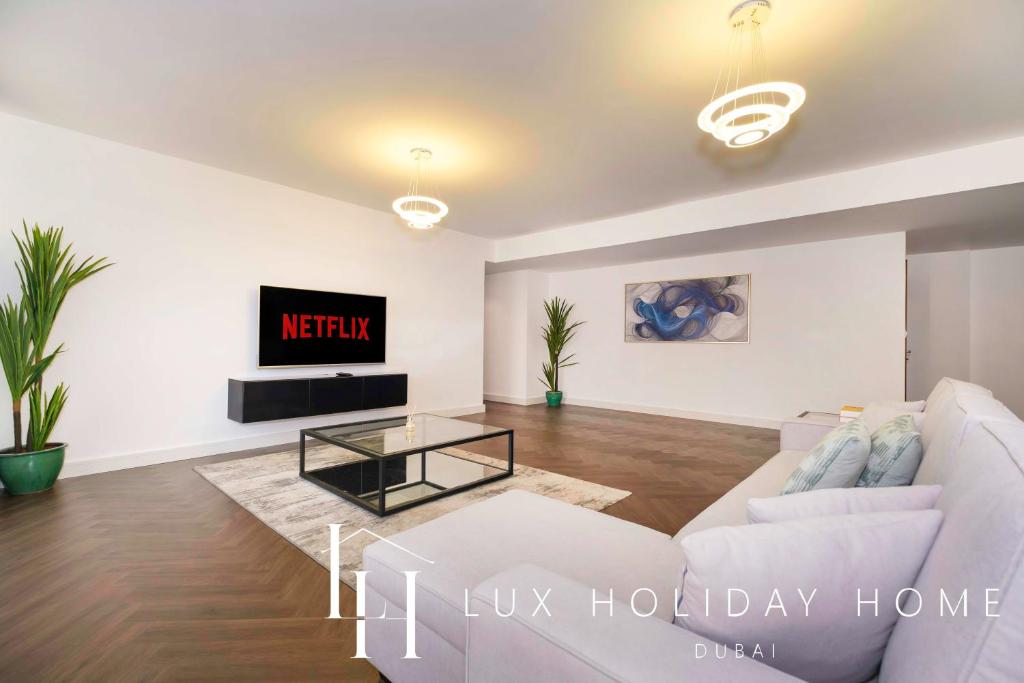 LUX The JBR Central Suite